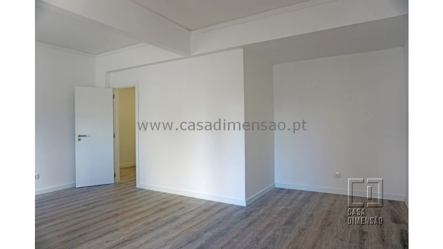 Apartamento T3 para Venda em Algés, Linda-A-Velha e Cruz Quebrada-Dafundo Foto 7
