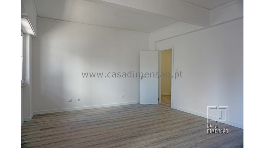 Apartamento T3 para Venda em Algés, Linda-A-Velha e Cruz Quebrada-Dafundo Foto 8