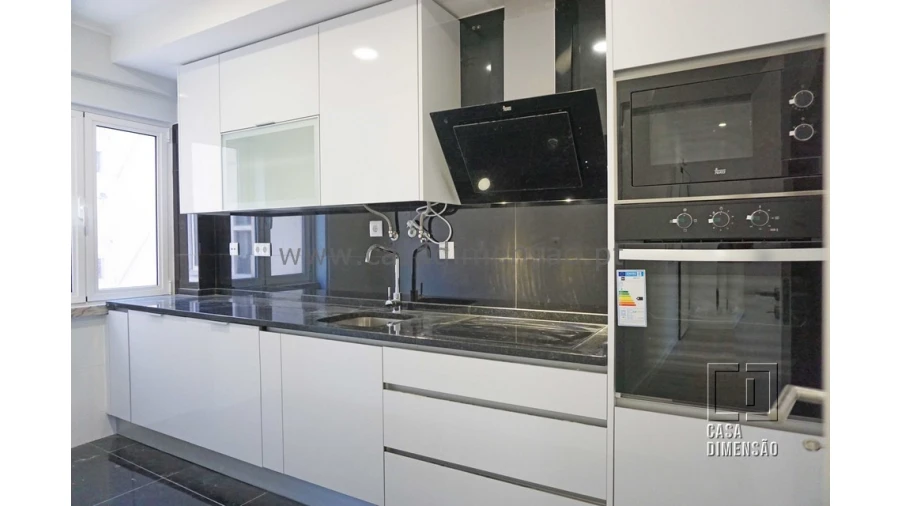 Apartamento T3 para Venda em Algés, Linda-A-Velha e Cruz Quebrada-Dafundo Foto 9