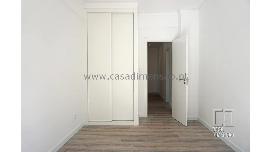Apartamento T3 para Venda em Algés, Linda-A-Velha e Cruz Quebrada-Dafundo Foto 24