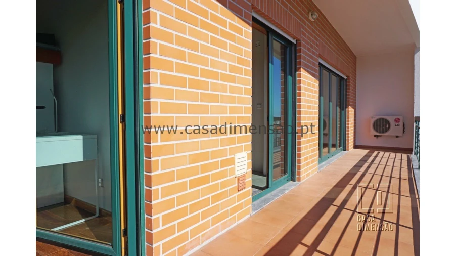 Apartamento T1 para Venda em Barcarena Foto 1