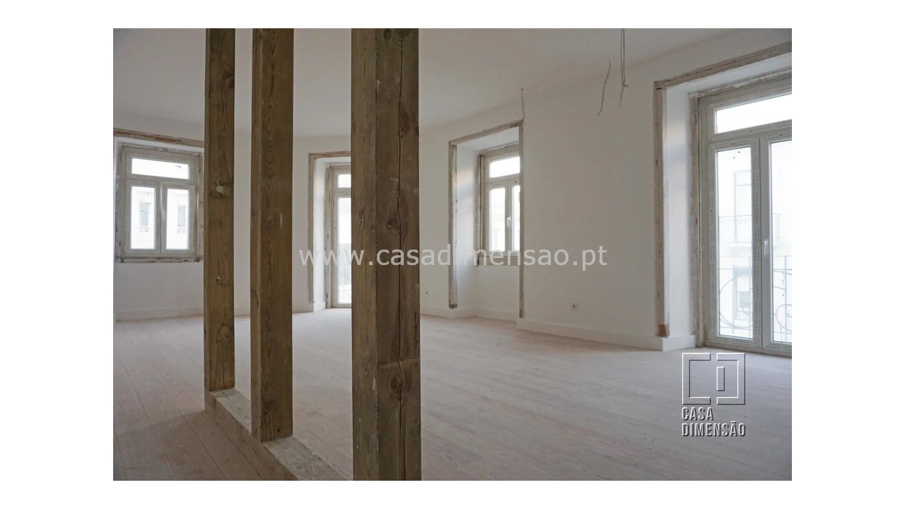 Apartamento T3 para Venda em Arroios Foto 1