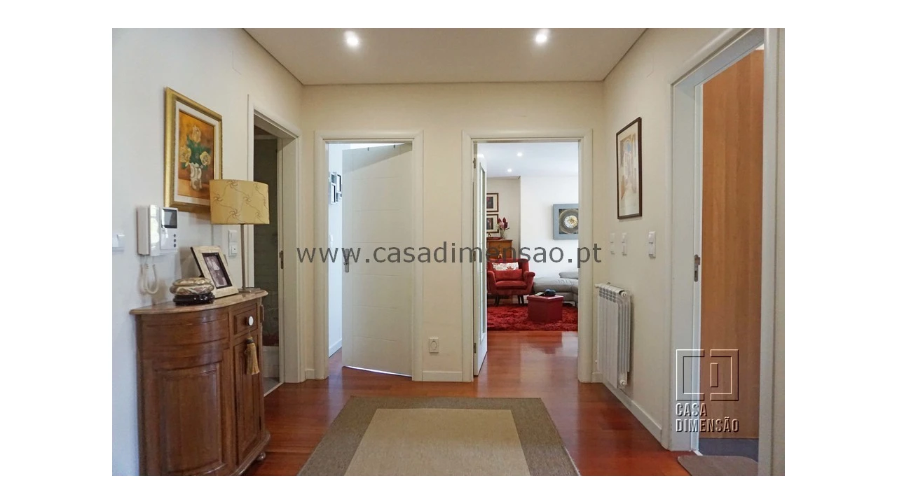 Apartamento T3 para Venda em Carnaxide e Queijas Foto 2