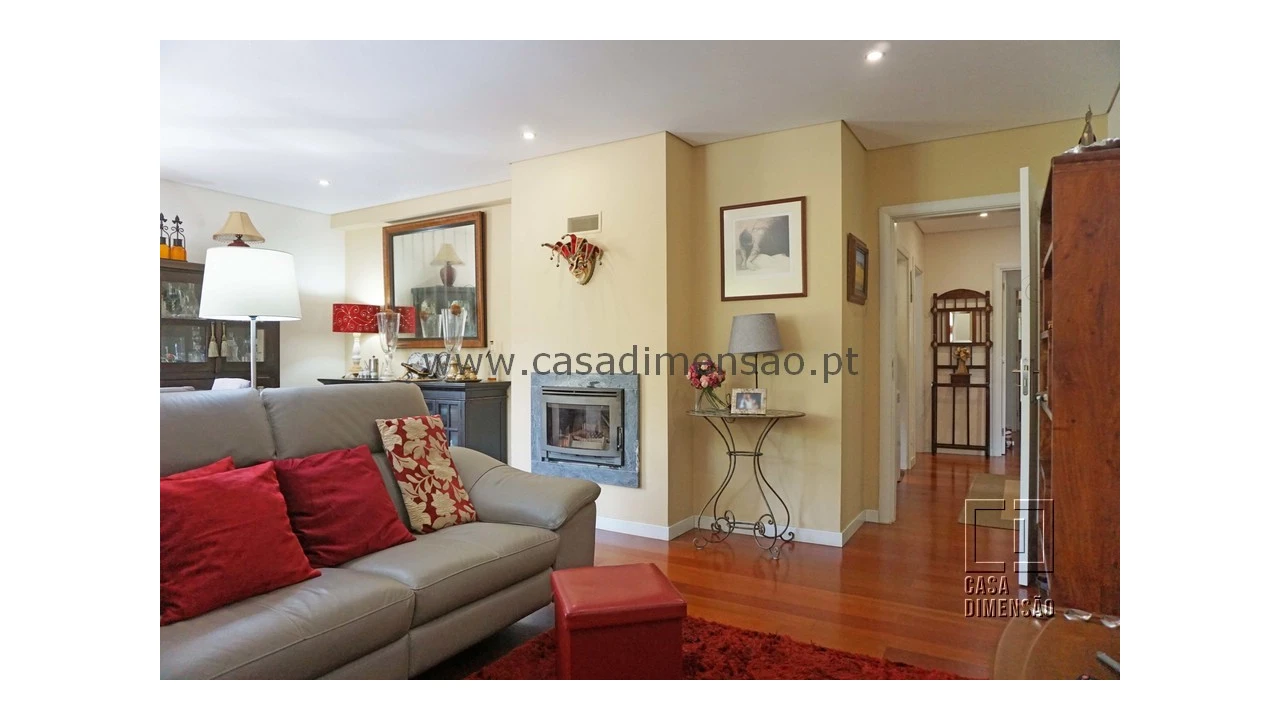 Apartamento T3 para Venda em Carnaxide e Queijas Foto 10