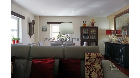 Apartamento T3 para Venda em Carnaxide e Queijas
