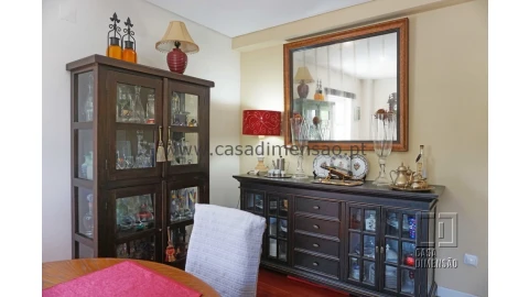 Apartamento T3 para Venda em Carnaxide e Queijas