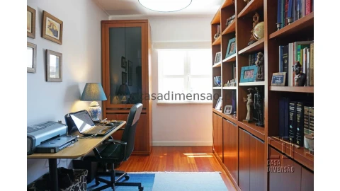 Apartamento T3 para Venda em Carnaxide e Queijas