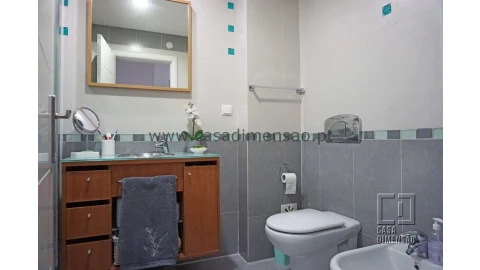 Apartamento T3 para Venda em Carnaxide e Queijas