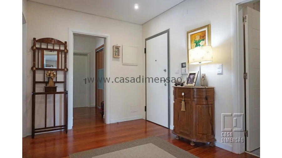 Apartamento T3 para Venda em Carnaxide e Queijas Foto 3