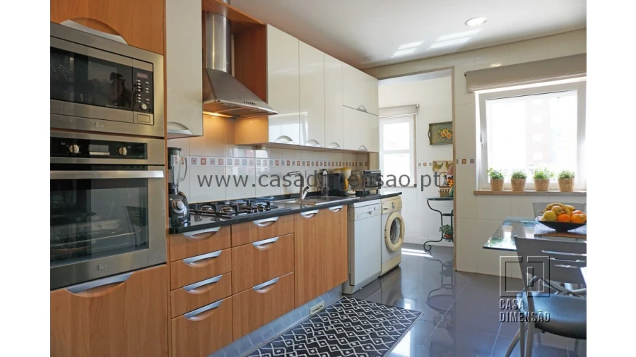Apartamento T3 para Venda em Carnaxide e Queijas Foto 24