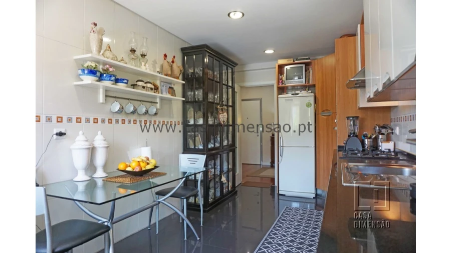 Apartamento T3 para Venda em Carnaxide e Queijas Foto 28