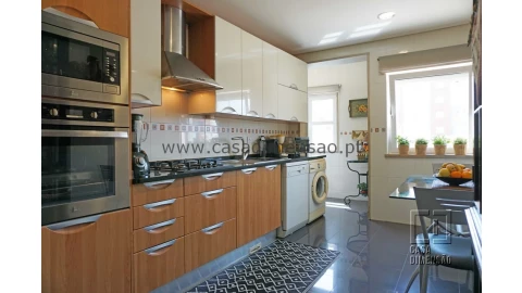 Apartamento T3 para Venda em Venteira