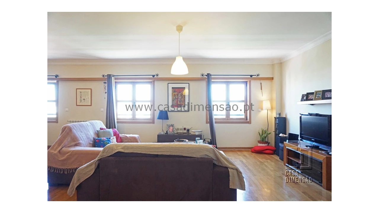 Apartamento T4 para Venda em Carnaxide e Queijas Foto 5