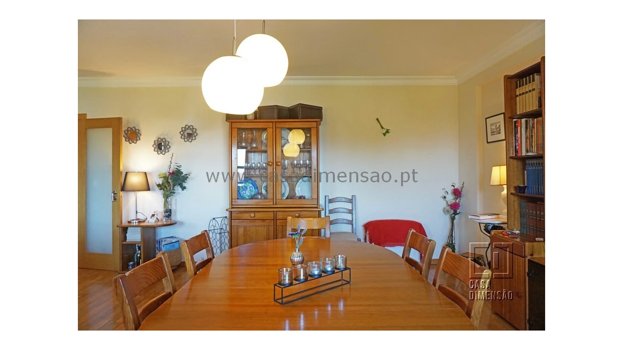 Apartamento T4 para Venda em Carnaxide e Queijas Foto 13
