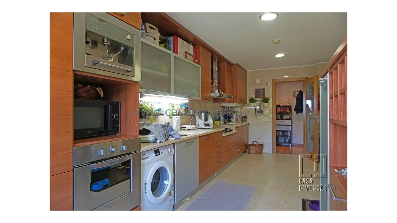 Apartamento T4 para Venda em Carnaxide e Queijas Foto 22