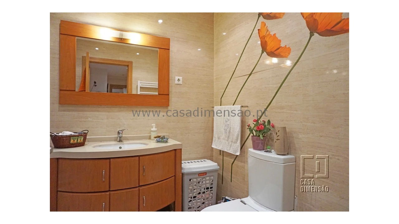 Apartamento T4 para Venda em Carnaxide e Queijas Foto 26