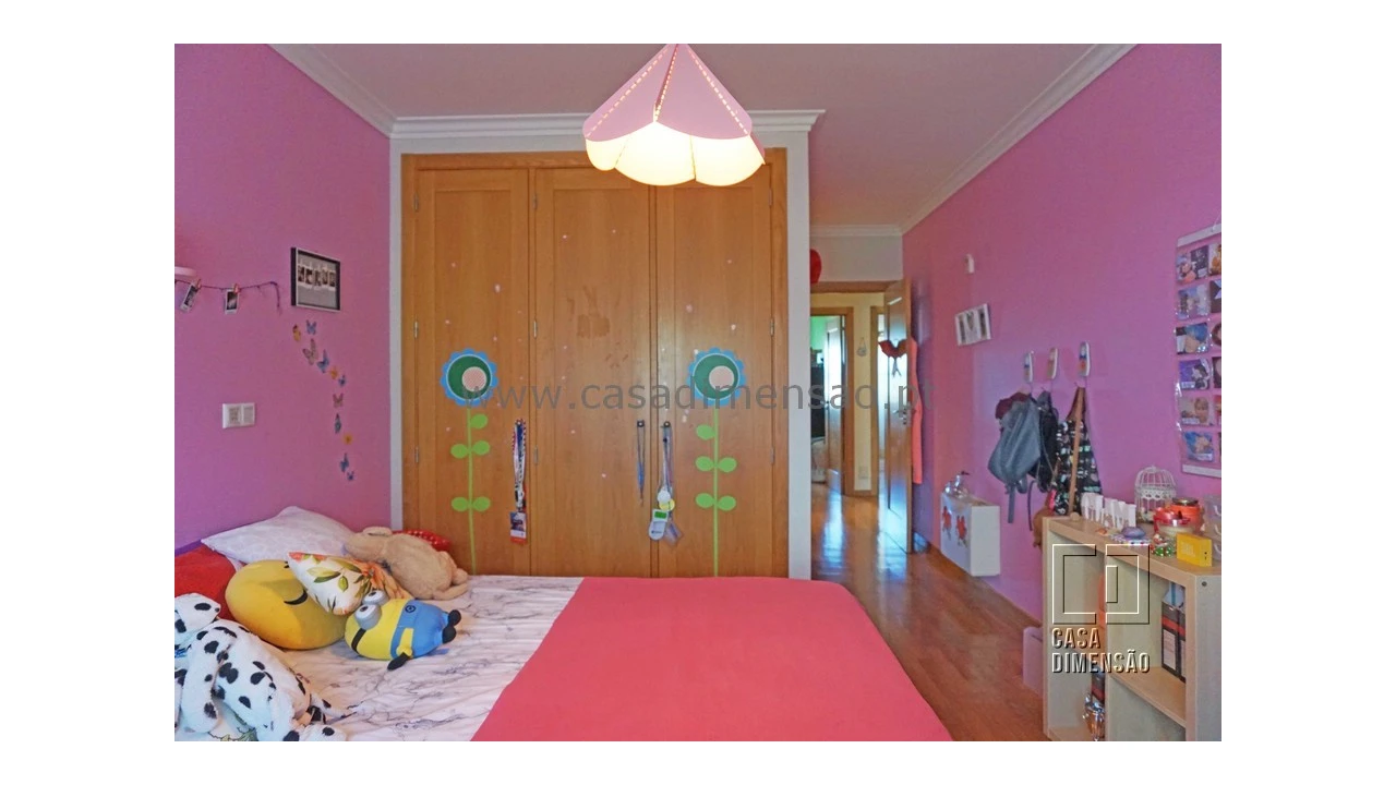 Apartamento T4 para Venda em Carnaxide e Queijas Foto 39