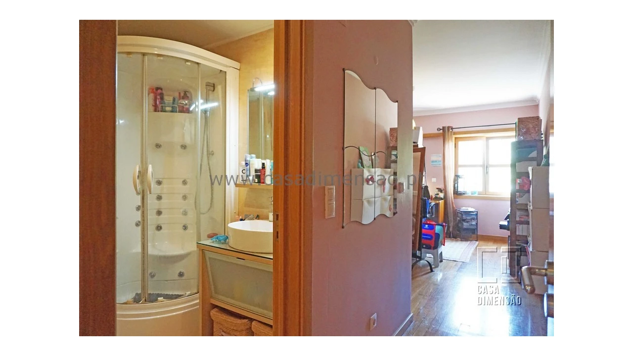 Apartamento T4 para Venda em Carnaxide e Queijas Foto 43