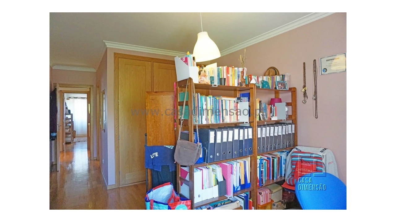 Apartamento T4 para Venda em Carnaxide e Queijas Foto 46
