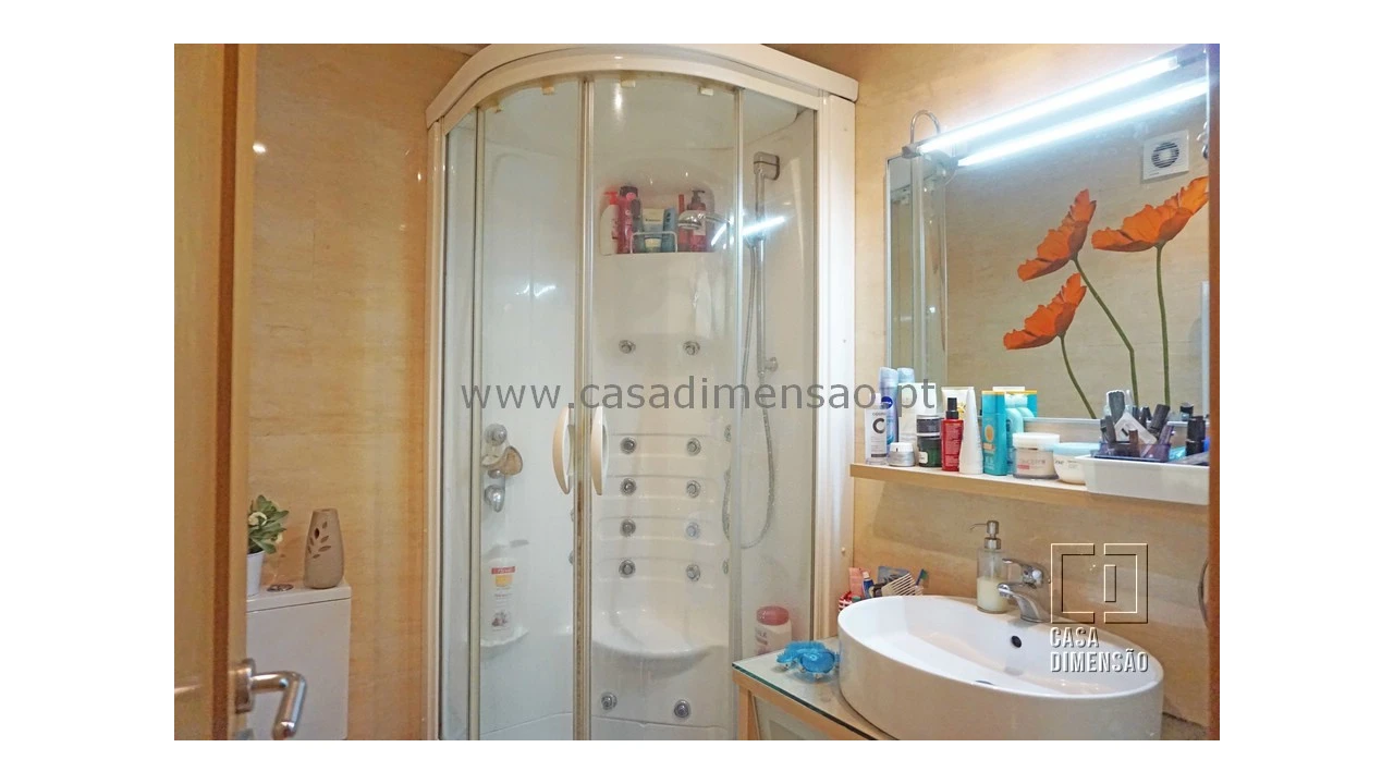 Apartamento T4 para Venda em Carnaxide e Queijas Foto 48