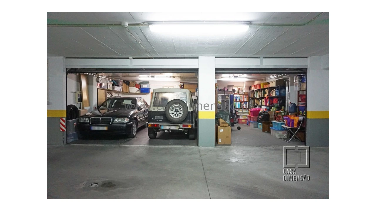 Apartamento T4 para Venda em Carnaxide e Queijas Foto 51