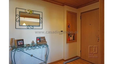 Apartamento T4 para Venda em Carnaxide e Queijas