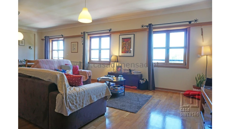 Apartamento T4 para Venda em Carnaxide e Queijas Foto 6