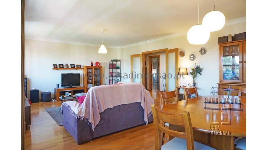 Apartamento T4 para Venda em Carnaxide e Queijas Foto 14