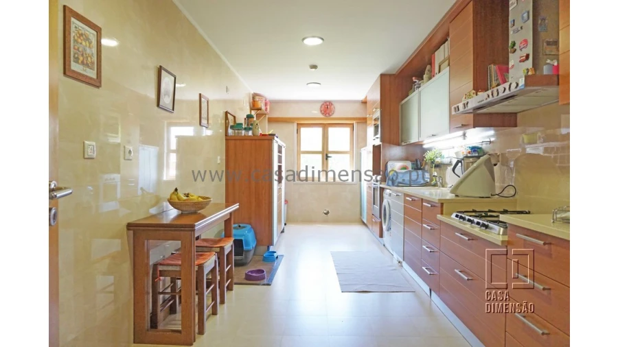 Apartamento T4 para Venda em Carnaxide e Queijas Foto 18
