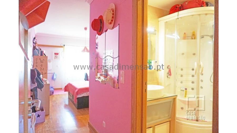Apartamento T4 para Venda em Carnaxide e Queijas Foto 34