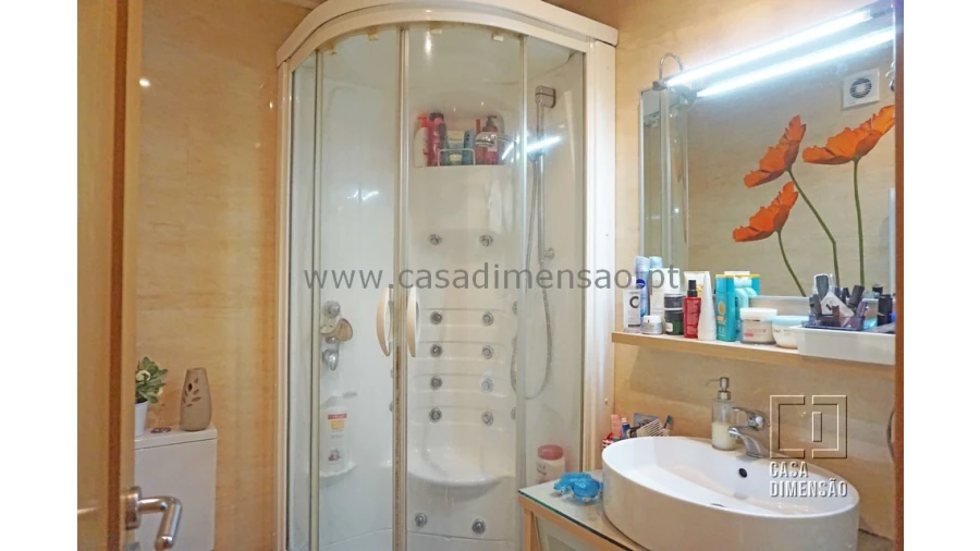 Apartamento T4 para Venda em Carnaxide e Queijas Foto 48