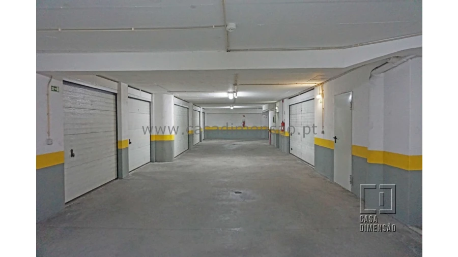 Apartamento T4 para Venda em Carnaxide e Queijas Foto 50