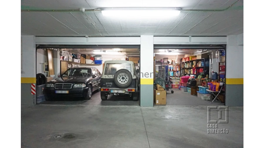 Apartamento T4 para Venda em Carnaxide e Queijas Foto 51