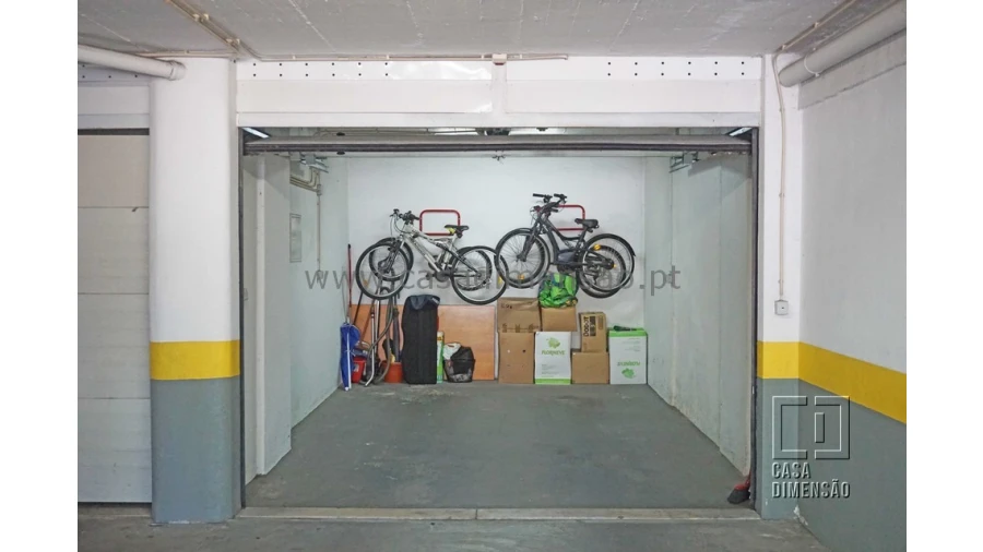Apartamento T4 para Venda em Carnaxide e Queijas Foto 52