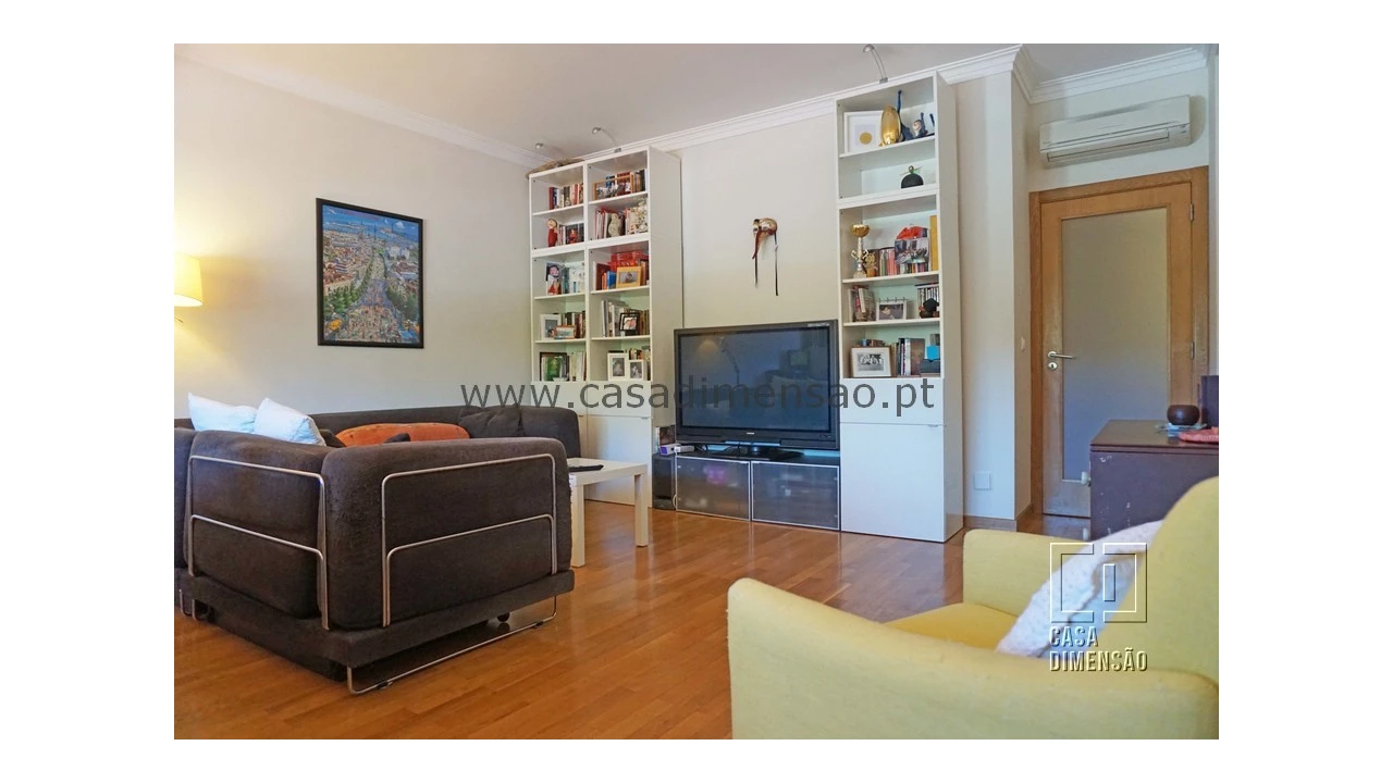 Apartamento T2 para Venda em Barcarena Foto 11