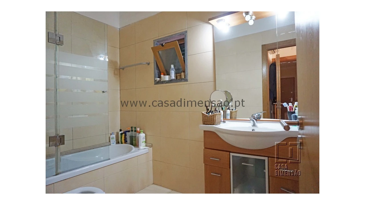 Apartamento T2 para Venda em Barcarena Foto 36