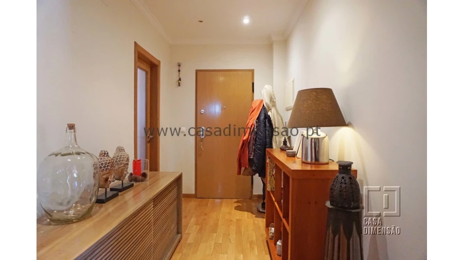 Apartamento T2 para Venda em Barcarena Foto 2