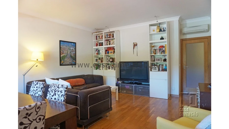 Apartamento T2 para Venda em Barcarena Foto 10