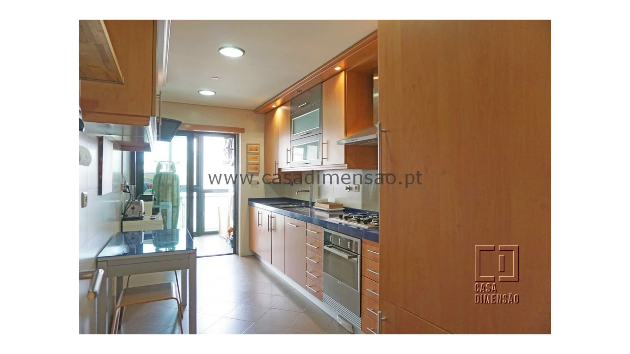 Apartamento T3 para Venda em Barcarena Foto 16