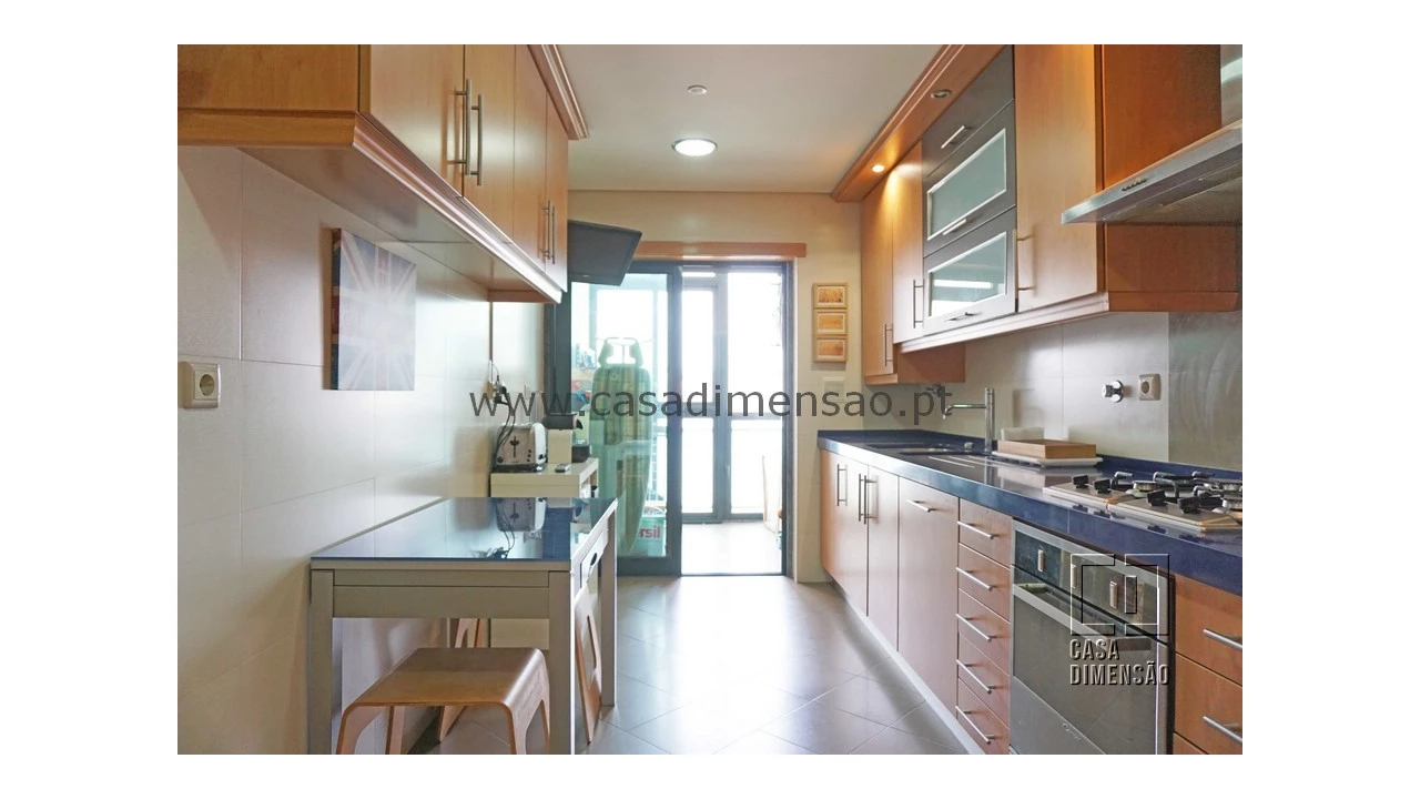 Apartamento T3 para Venda em Barcarena Foto 17