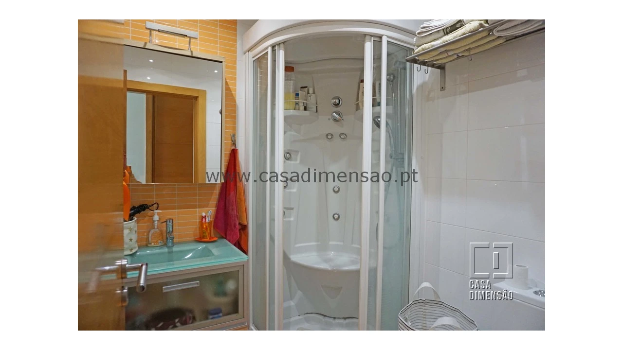 Apartamento T3 para Venda em Barcarena Foto 44