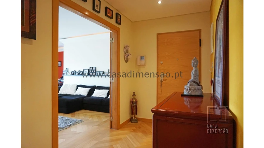 Apartamento T3 para Venda em Barcarena Foto 2