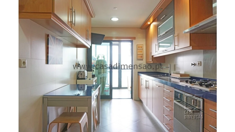 Apartamento T3 para Venda em Barcarena Foto 17