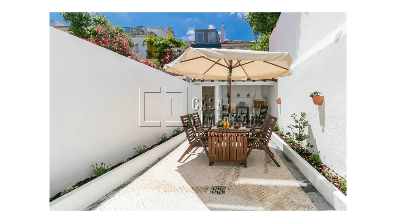 Moradia T4 para Venda em Alvalade Foto 21