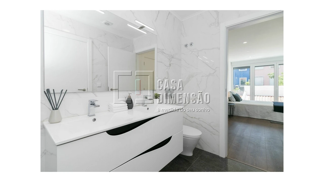 Moradia T4 para Venda em Alvalade Foto 33