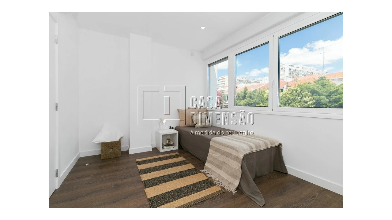 Moradia T4 para Venda em Alvalade Foto 39