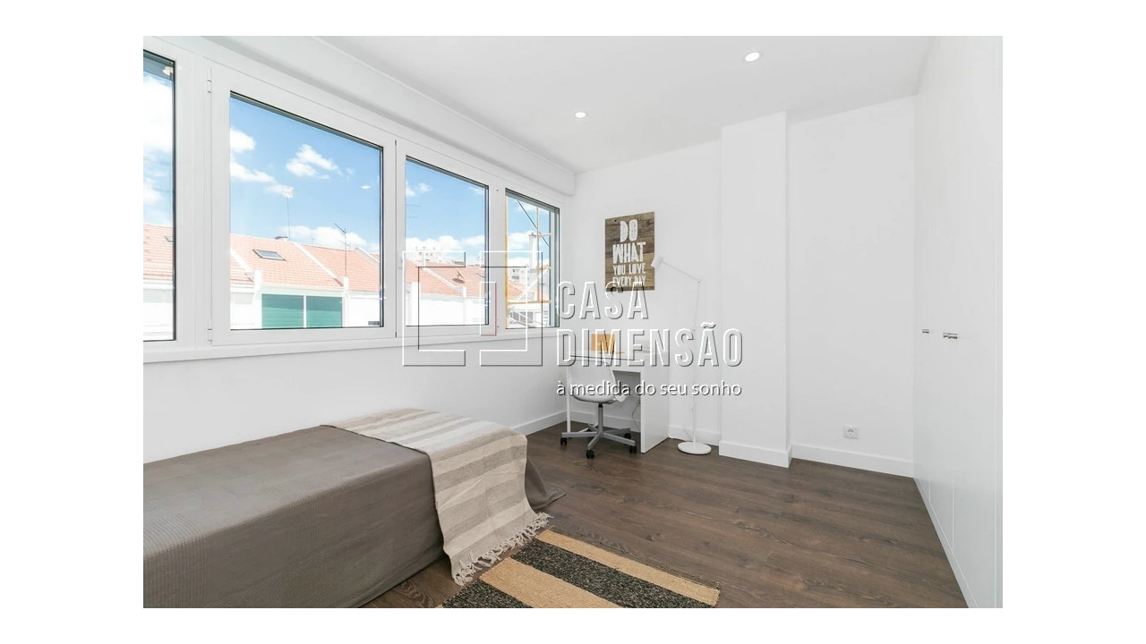 Moradia T4 para Venda em Alvalade Foto 40