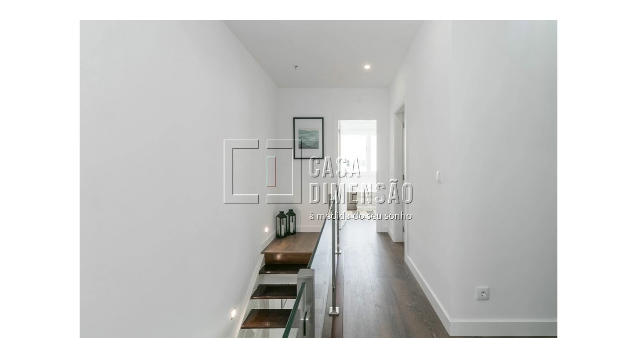 Moradia T4 para Venda em Alvalade Foto 51