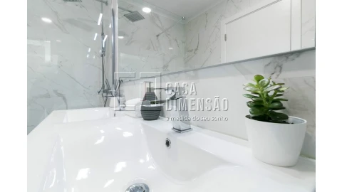 Moradia T4 para Venda em Alvalade