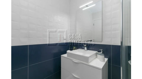 Moradia T4 para Venda em Alvalade